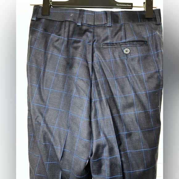 Michael Kors- size 16R navy plaid suit set. Like new - Picture 14 of 16